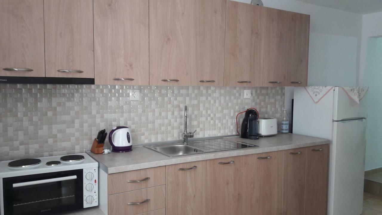 נאוס מרמרס Anastasia' S Guest House מראה חיצוני תמונה