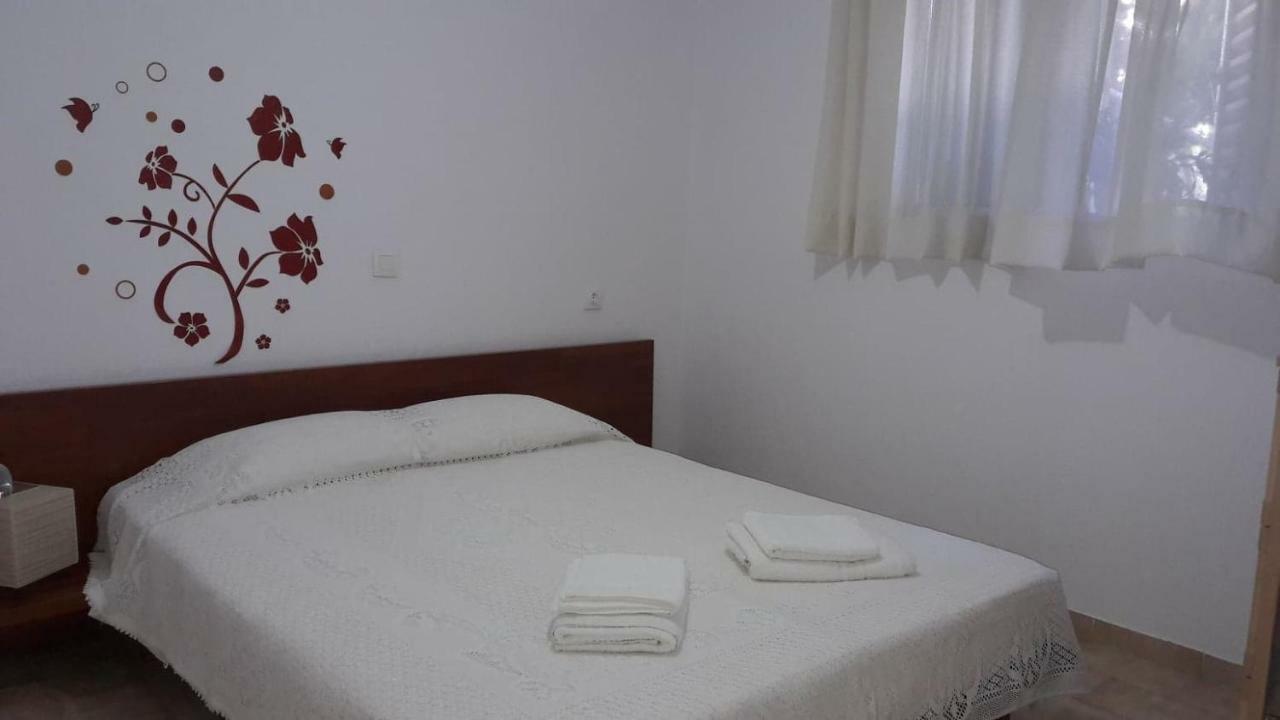 נאוס מרמרס Anastasia' S Guest House מראה חיצוני תמונה