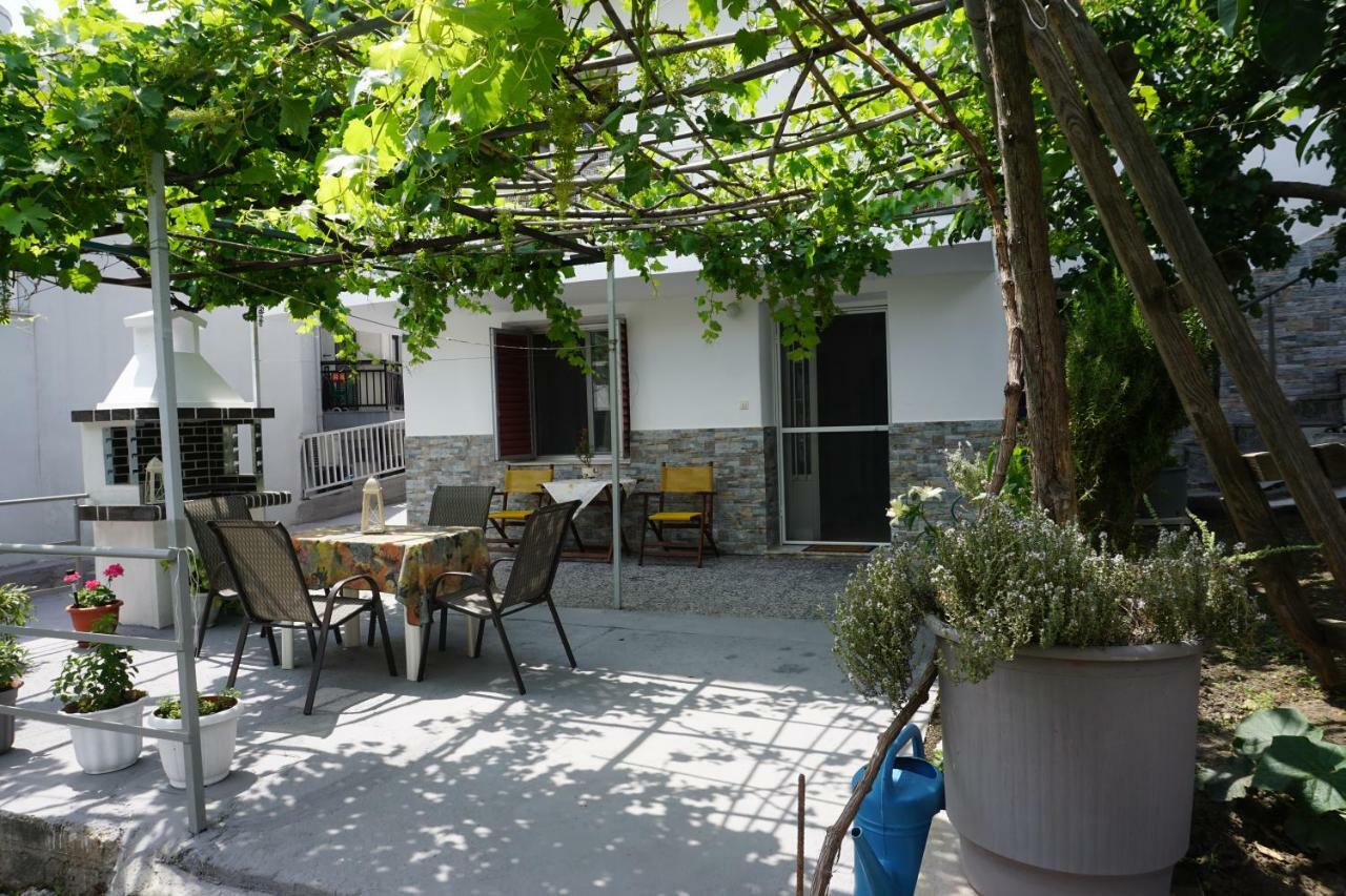 נאוס מרמרס Anastasia' S Guest House מראה חיצוני תמונה